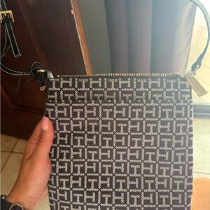 Tommy Hilfiger Black and White Crossbody Bag with Geometric Pattern